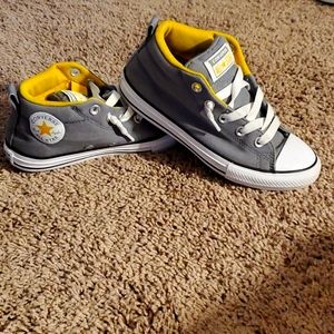 Converse-Chuck Taylor's-Boys sneakers.